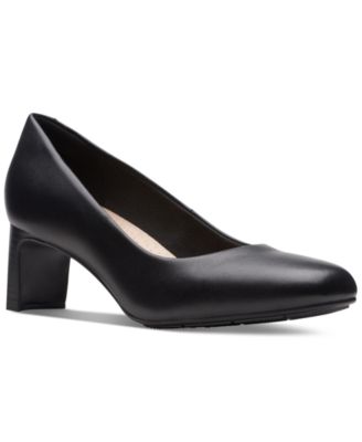 Clarks - Women's Kyndall Iris Mid-Heeled Comfort Pumps